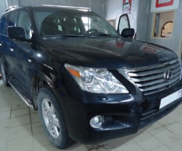 Lexus LX570
